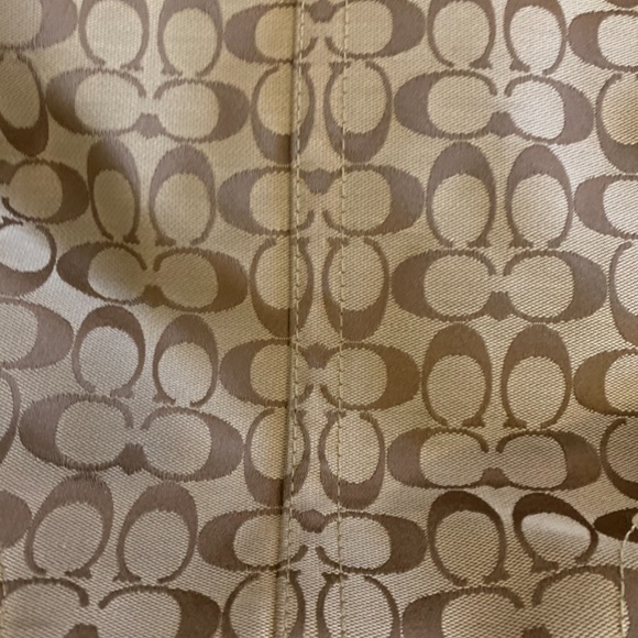 ❤️Just In❤️ Signature Coach Tote - Picture 3 of 11